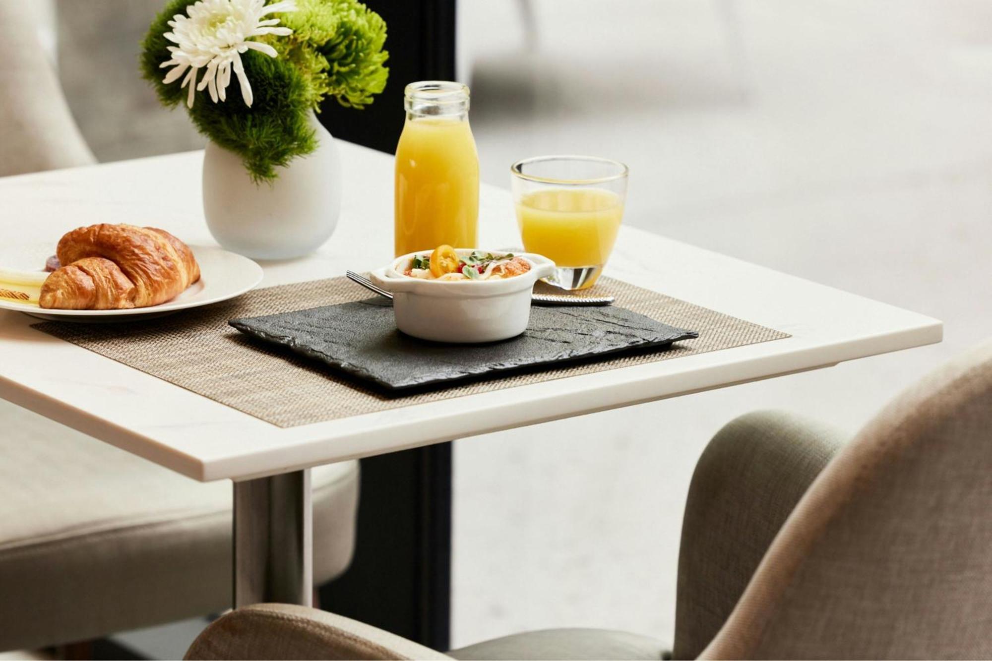 Ac Hotel By Marriott Dallas By The Galleria Экстерьер фото
